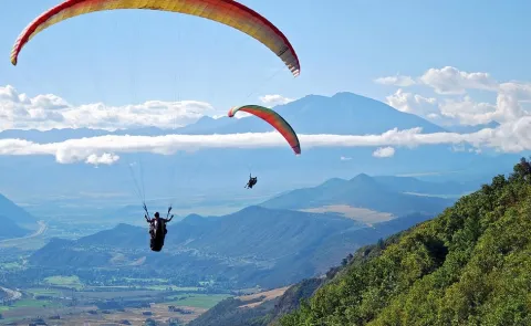 Paragliding at Deolo Hill