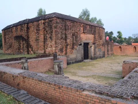 tomb-of-shah-listing.webp