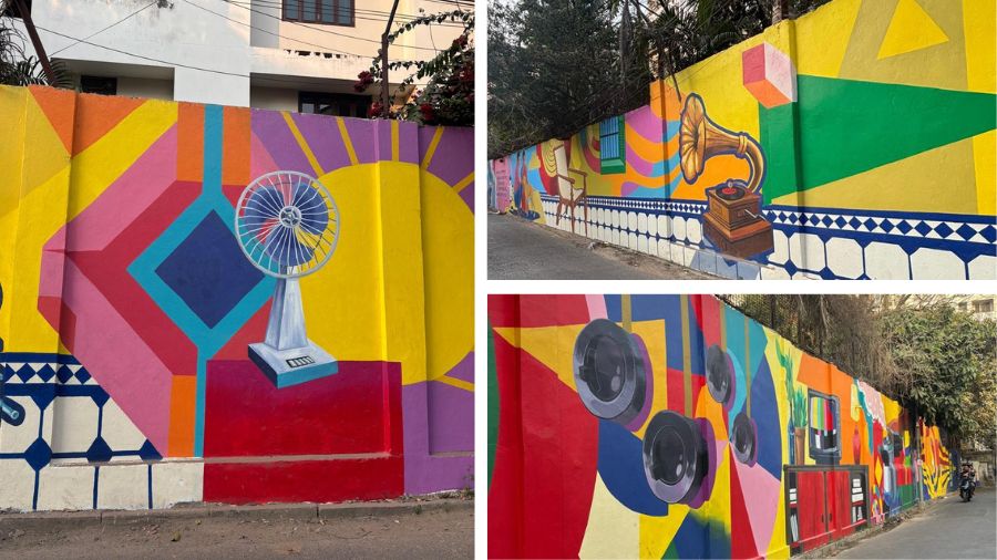 <p>Glimpses of books, table fans, gramophones, khorkhori janalas, favourite foootball team colours and more strike a chord of familiarity.</p>