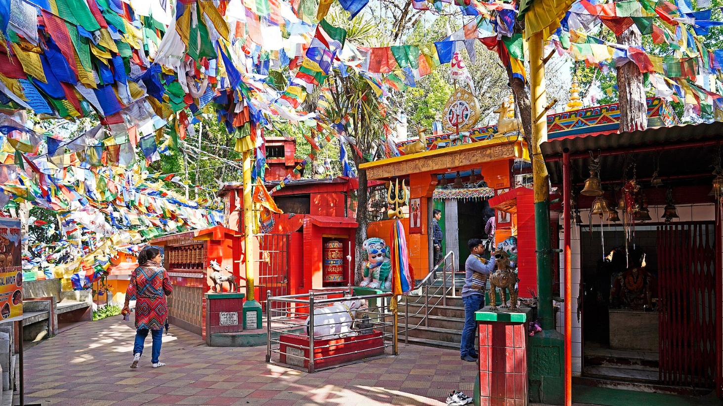 <p>The entrance to the Mahakal Temple. (Picture by Amitabha Gupta, Wikimedia Commons)</p>