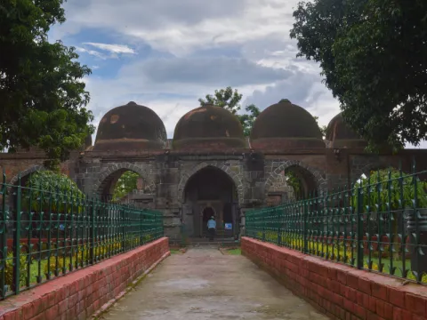 tribeni-mosque-listing.webp